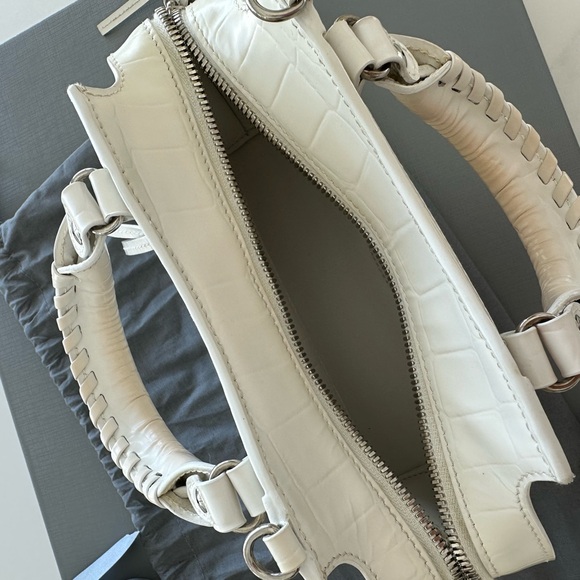 Balenciaga White Croc-Embossed Women's Bag - Picture 7 of 13